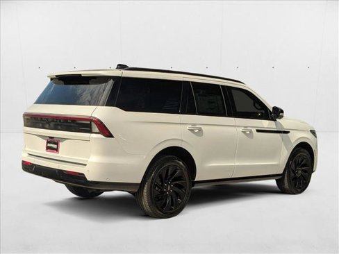 New 2025 Lincoln Navigator Reserve w/ Jet Appearance Package image 2