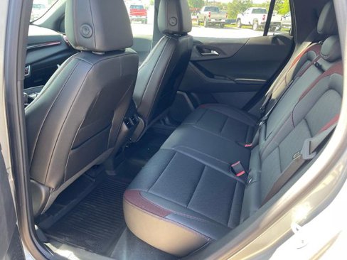 New 2026 Chevrolet Equinox RS w/ LPO, Floor Liner Package image 9