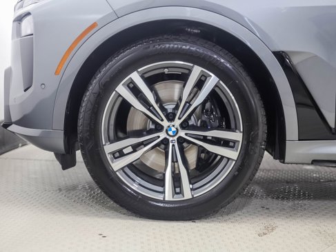New 2026 BMW X7 xDrive40i w/ Executive Package image 2