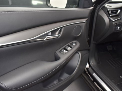 New 2025 INFINITI QX50 Pure image 11