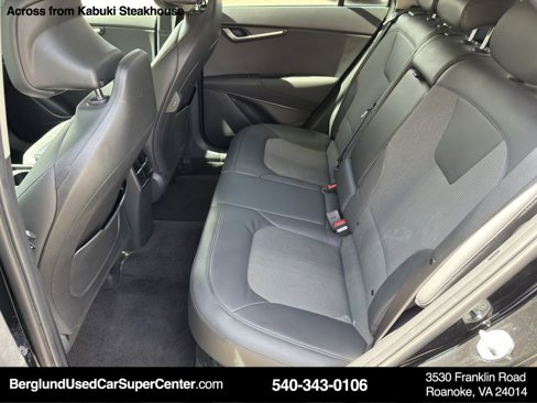 Used 2023 Kia Niro EX image 11