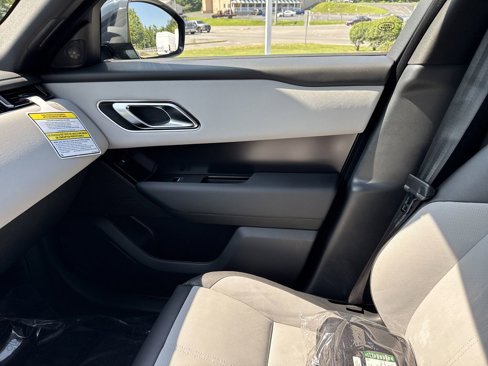 New 2026 Land Rover Range Rover Velar Dynamic SE image 27
