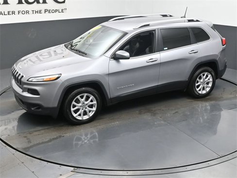 Used 2018 Jeep Cherokee Latitude Plus image 44