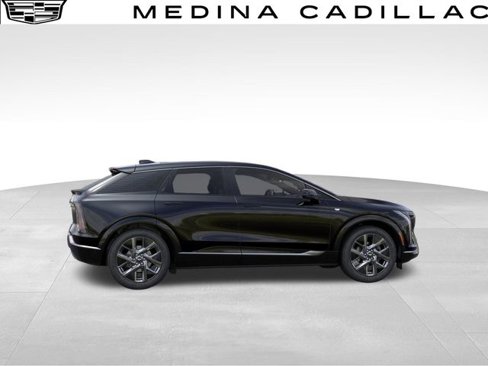 New 2025 Cadillac Optiq Luxury 1 image 5