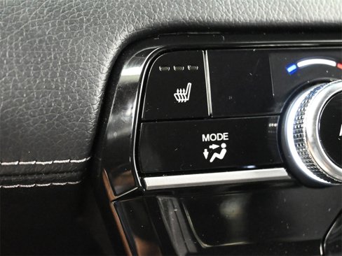 Used 2024 Honda Pilot Touring image 14
