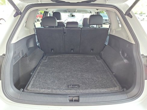 Used 2024 Volkswagen Tiguan SE image 31