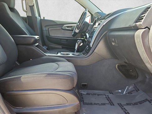 Used 2011 Chevrolet Traverse LT image 21