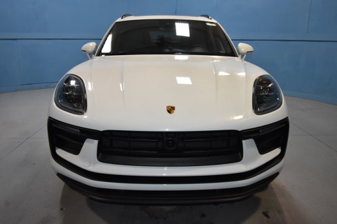 New 2026 Porsche Macan image 23