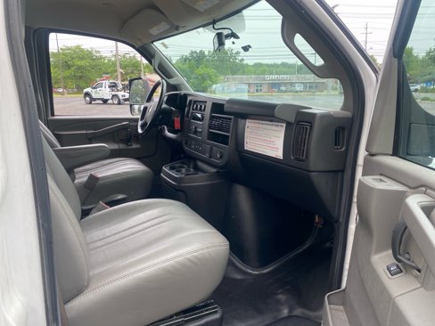 Used 2020 Chevrolet Express 3500 Extended w/ Power Convenience Package image 17