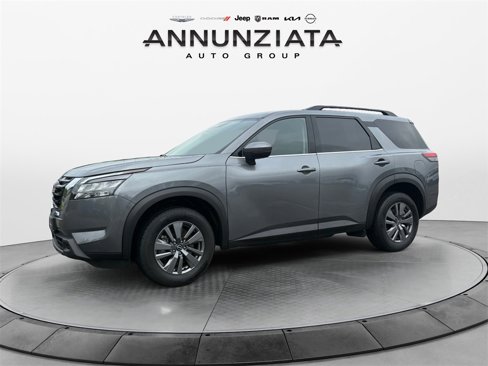 Used 2025 Nissan Pathfinder SV image 1