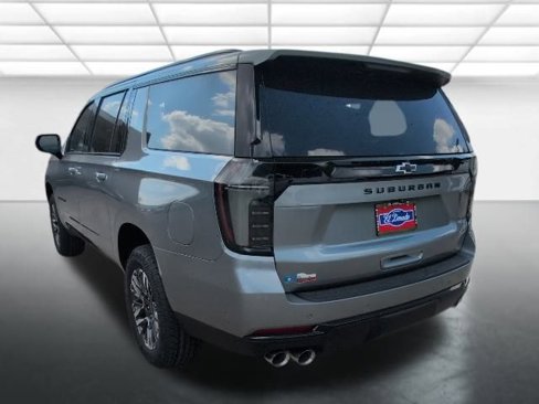 New 2026 Chevrolet Suburban Z71 w/ Comfort Package image 2