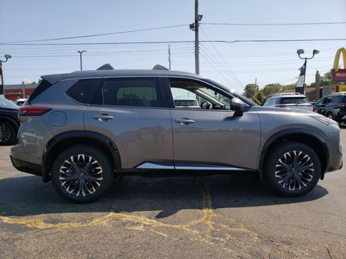 New 2026 Nissan Rogue Platinum image 14