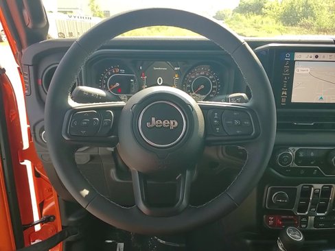New 2025 Jeep Gladiator Rubicon image 13