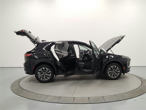 Used 2025 Buick Envision Preferred image 15