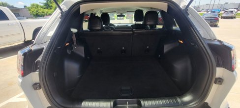 Used 2019 Jeep Cherokee Latitude Plus image 13