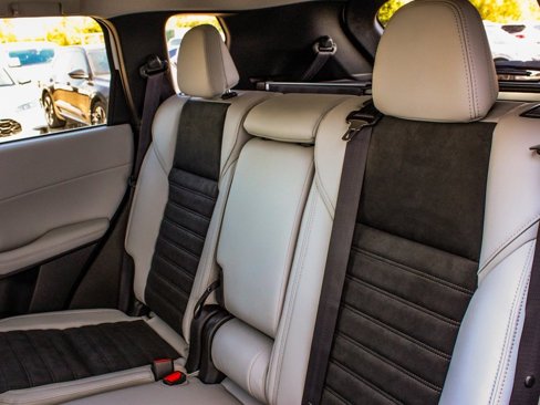 New 2025 Mitsubishi Outlander SE image 33