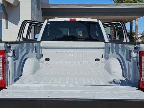 New 2026 Ford F350 4x4 Crew Cab Super Duty image 12