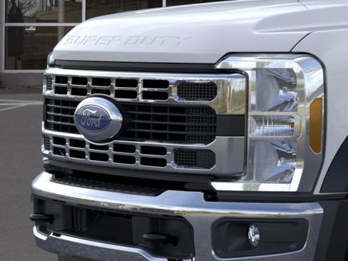 New 2025 Ford F550 4x4 Regular Cab Super Duty image 17
