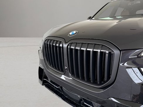 Used 2026 BMW X7 xDrive40i w/ M Sport Package image 2