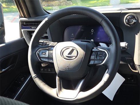 Used 2025 Lexus GX 550 w/ Accessory Package (2T) image 13