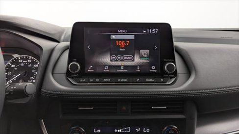 Used 2025 Nissan Rogue SV image 27