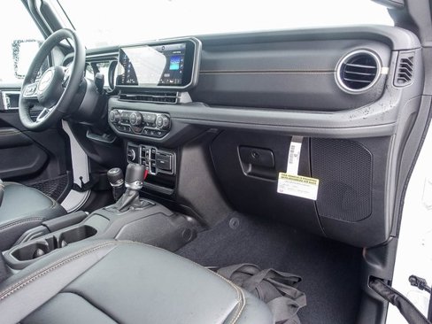 New 2025 Jeep Wrangler Sahara image 8