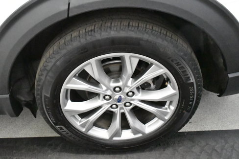 Used 2024 Ford Explorer Limited image 36