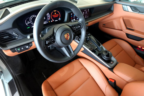 Used 2025 Porsche 911 Carrera image 24