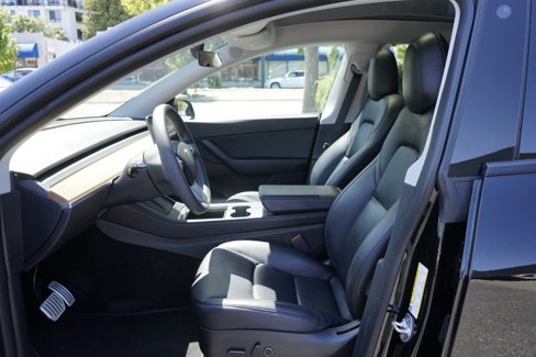 Used 2022 Tesla Model Y Performance image 16