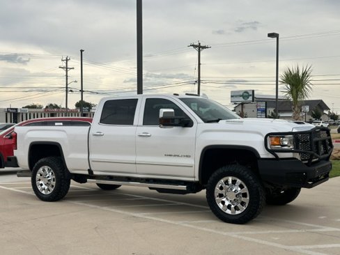 Used 2018 GMC Sierra 2500 Denali w/ Duramax Plus Package image 6