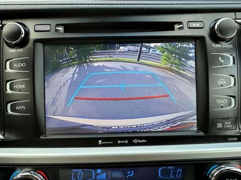 Used 2019 Toyota Highlander XLE image 17
