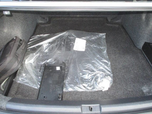 Used 2015 Volkswagen Passat TDI SEL Premium image 25