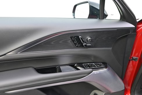 New 2025 Cadillac Lyriq Sport image 21