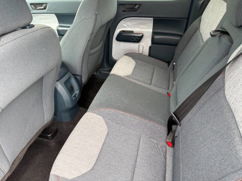 Used 2022 Ford Maverick XLT image 10