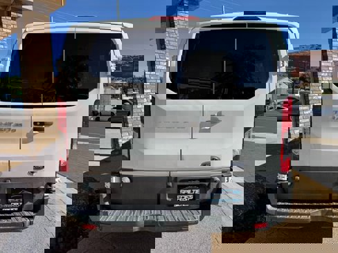 Used 2018 Ford Transit 350 XL image 21