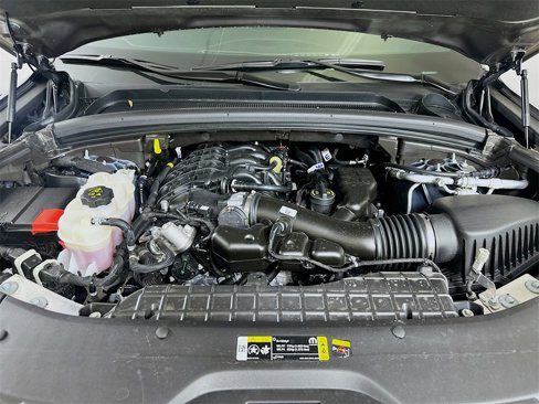Used 2025 Jeep Grand Cherokee L Laredo image 9