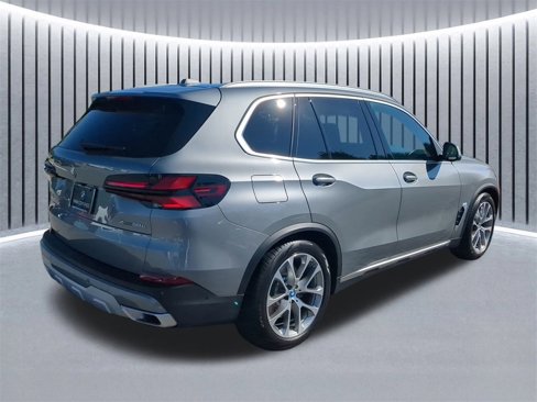 Certified 2025 BMW X5 xDrive50e w/ Premium Package image 5