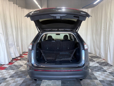 Used 2018 Ford Edge SE image 10