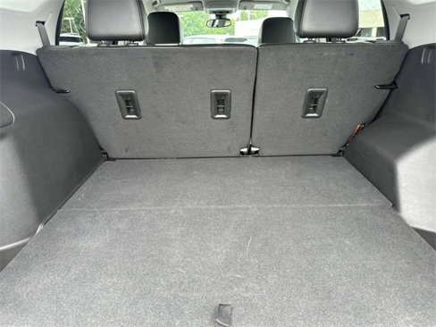 Used 2024 GMC Terrain SLT image 27