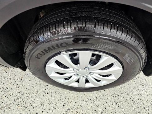 Used 2025 Nissan Kicks S image 39