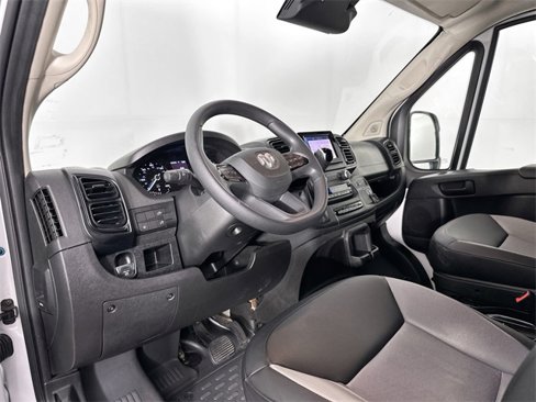 Used 2025 RAM ProMaster 2500 w/ Convenience Group image 17