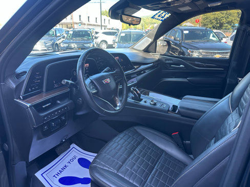 Used 2023 Cadillac Escalade ESV Sport Platinum w/ LPO, ONYX Package image 11