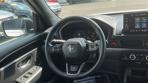 Used 2025 Honda Pilot TrailSport image 21