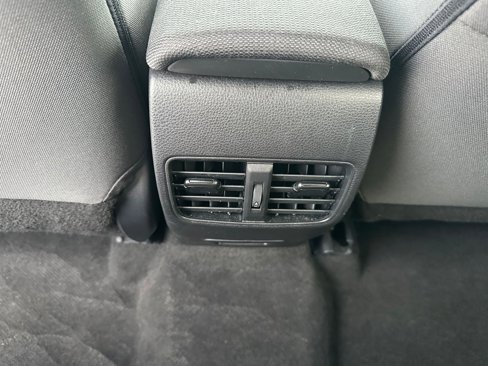 Used 2025 Toyota Corolla Cross LE image 23