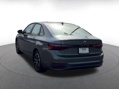 Used 2025 Volkswagen Jetta Sport image 11