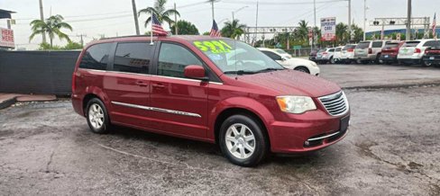 Used 2012 Chrysler Town & Country Touring w/ Entertainment Group #1 image 3