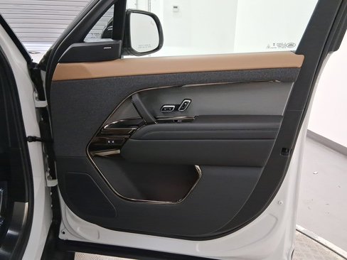 Used 2024 Land Rover Range Rover Sport Dynamic SE image 33