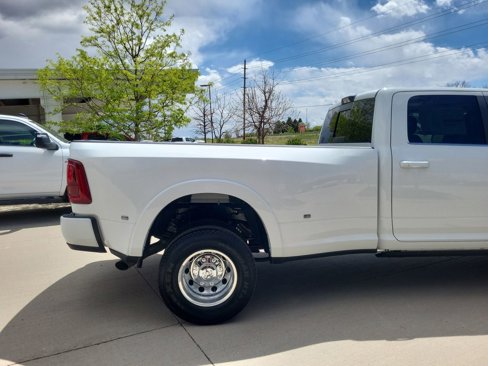 New 2025 RAM 3500 Longhorn image 3