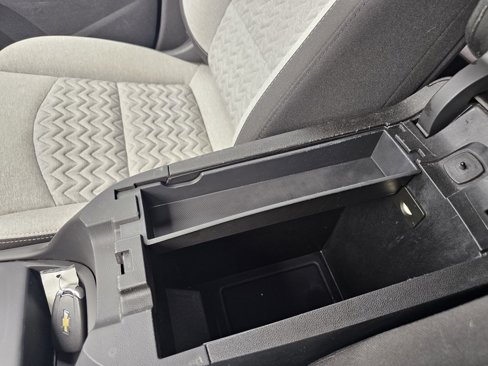 Used 2022 Chevrolet Equinox LT image 42