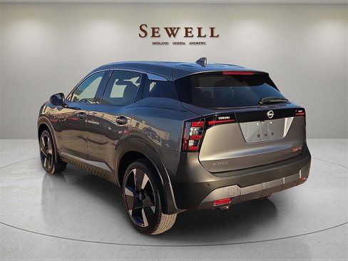 Used 2025 Nissan Kicks SR image 3